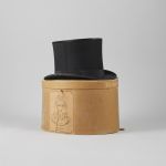 1235 4338 TOP HAT